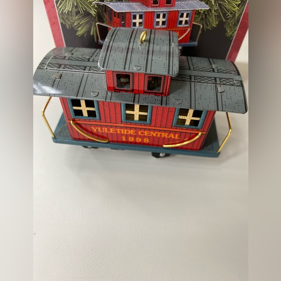 Hallmark Keepsake Ornaments LOT - Picture 9 of 10